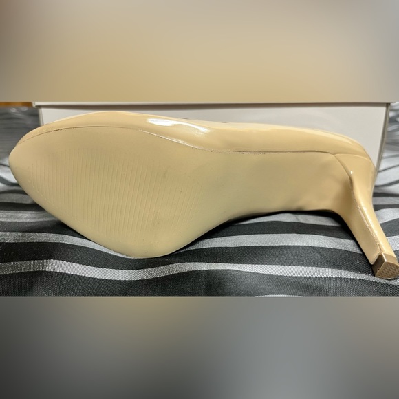 “Tanna” Nude patent pumps from JustFab. - Picture 7 of 8